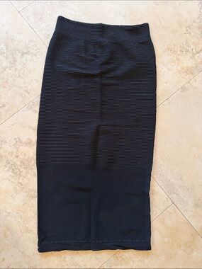 Classic Black Ribbed and Mesh Knit Midi Skirt